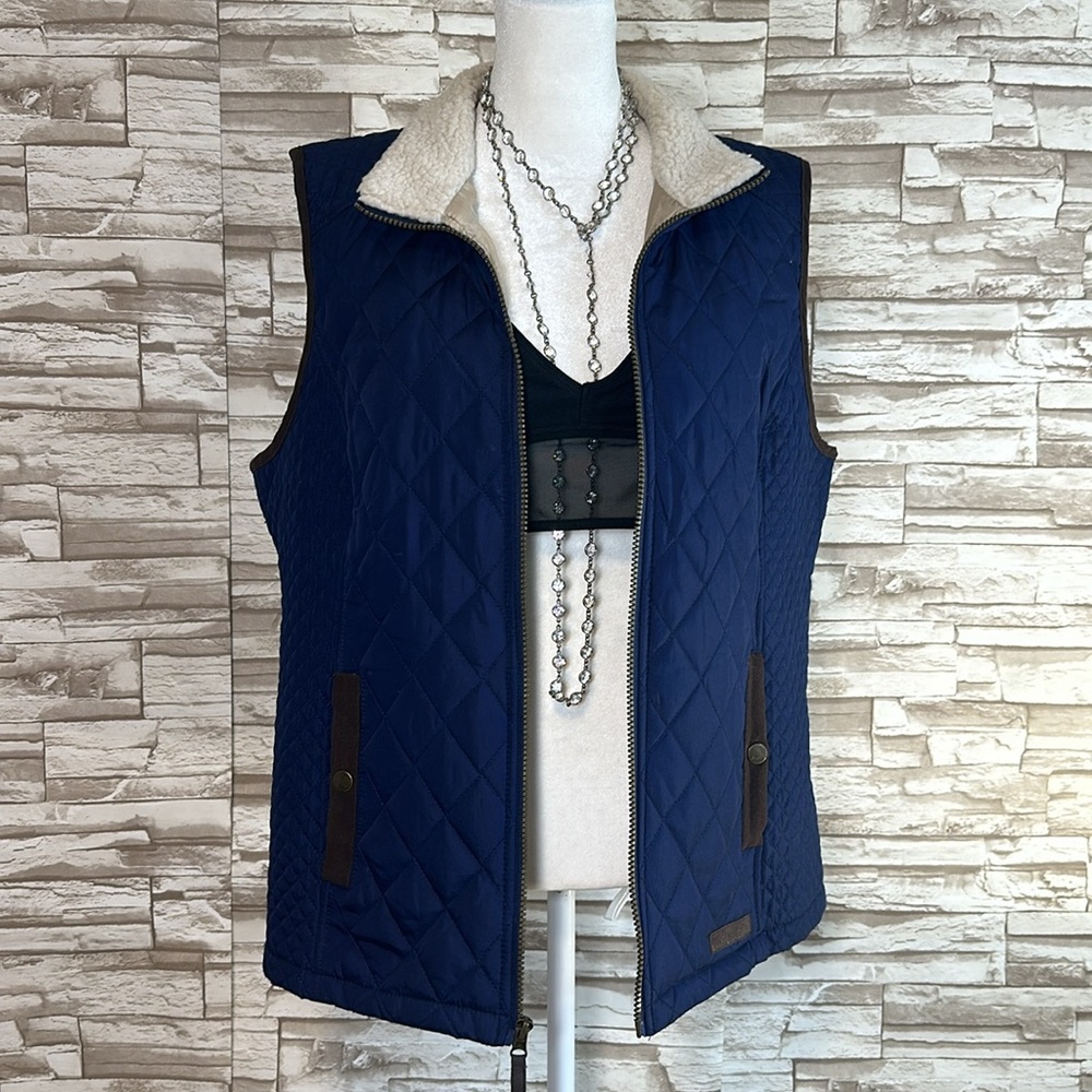 G.H Bass & Co lightweight Quilted Vest.